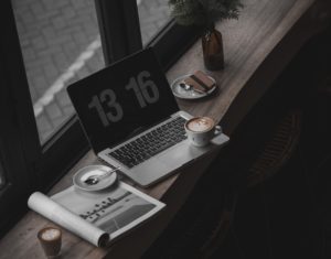 Computer in Cafe