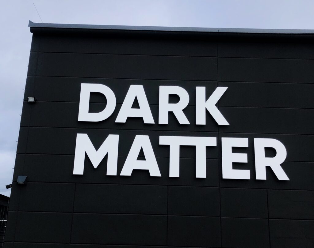 Read more about the article Dark Matter Berlin review (light art & audiovisual exhibition)